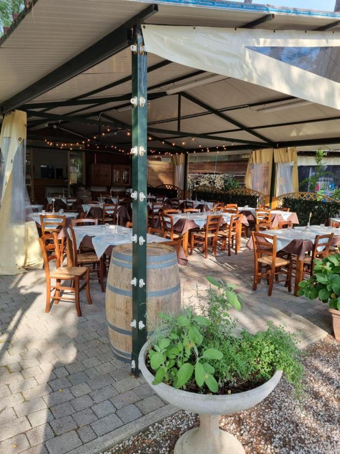 Chalet 4 Or 6 Persons Toscana Viareggio Camping Bosco Verde Italie Torre del Lago Puccini Exterior foto
