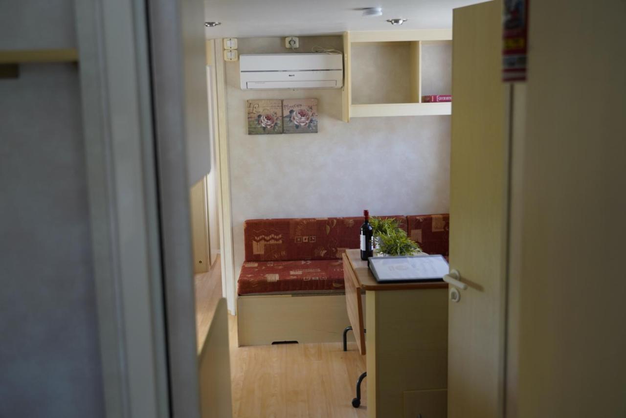 Chalet 4 Or 6 Persons Toscana Viareggio Camping Bosco Verde Italie Torre del Lago Puccini Exterior foto