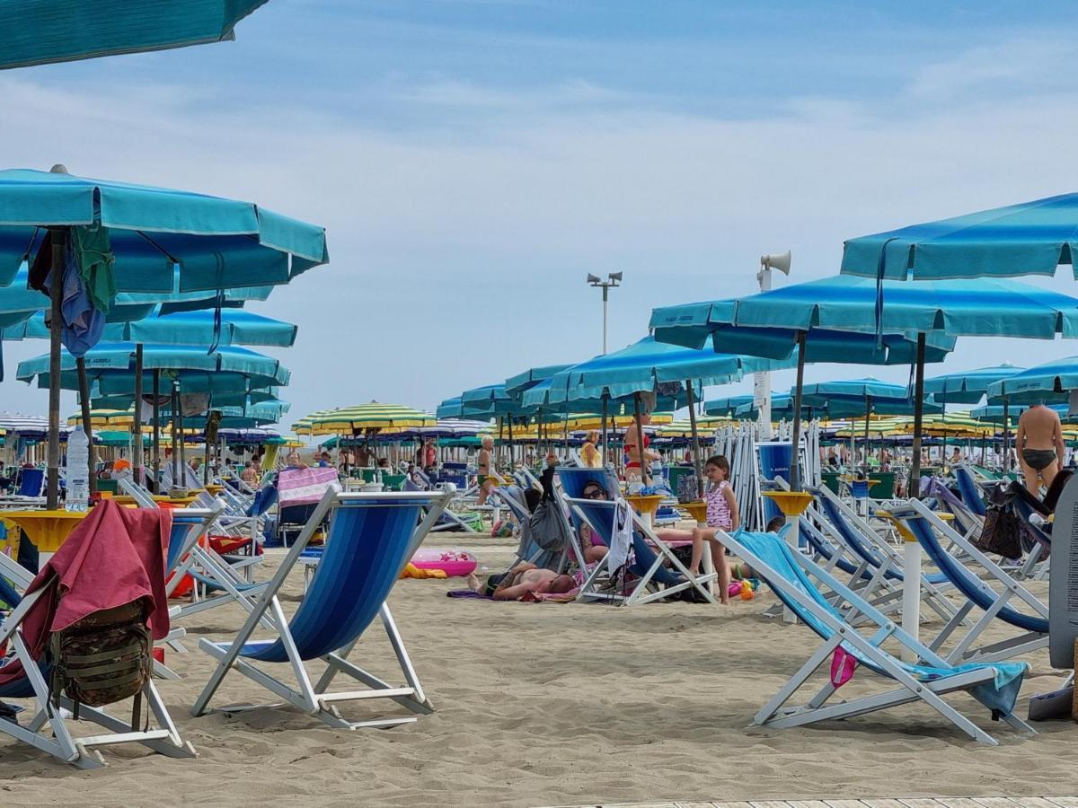 Chalet 4 Or 6 Persons Toscana Viareggio Camping Bosco Verde Italie Torre del Lago Puccini Exterior foto